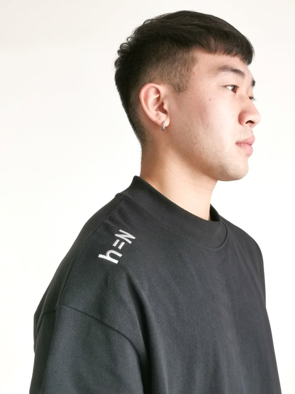 alternative hypothesis close up look at the logo design