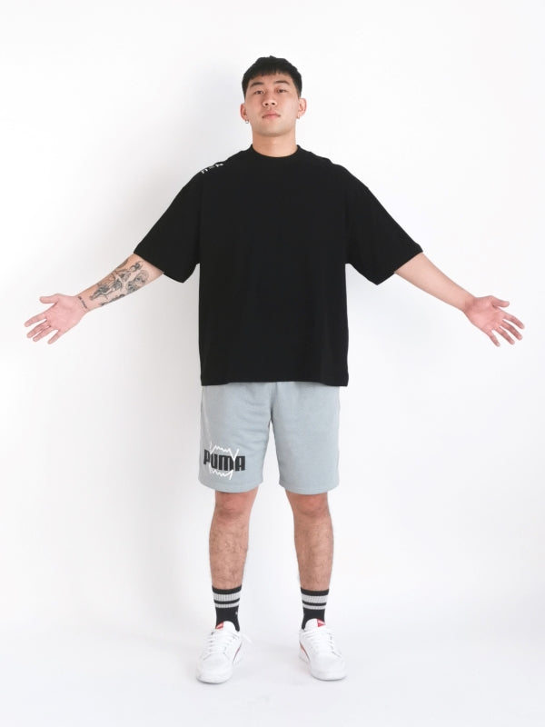 alternative hypothesis essential oversized tee design on male model to display oversized cut